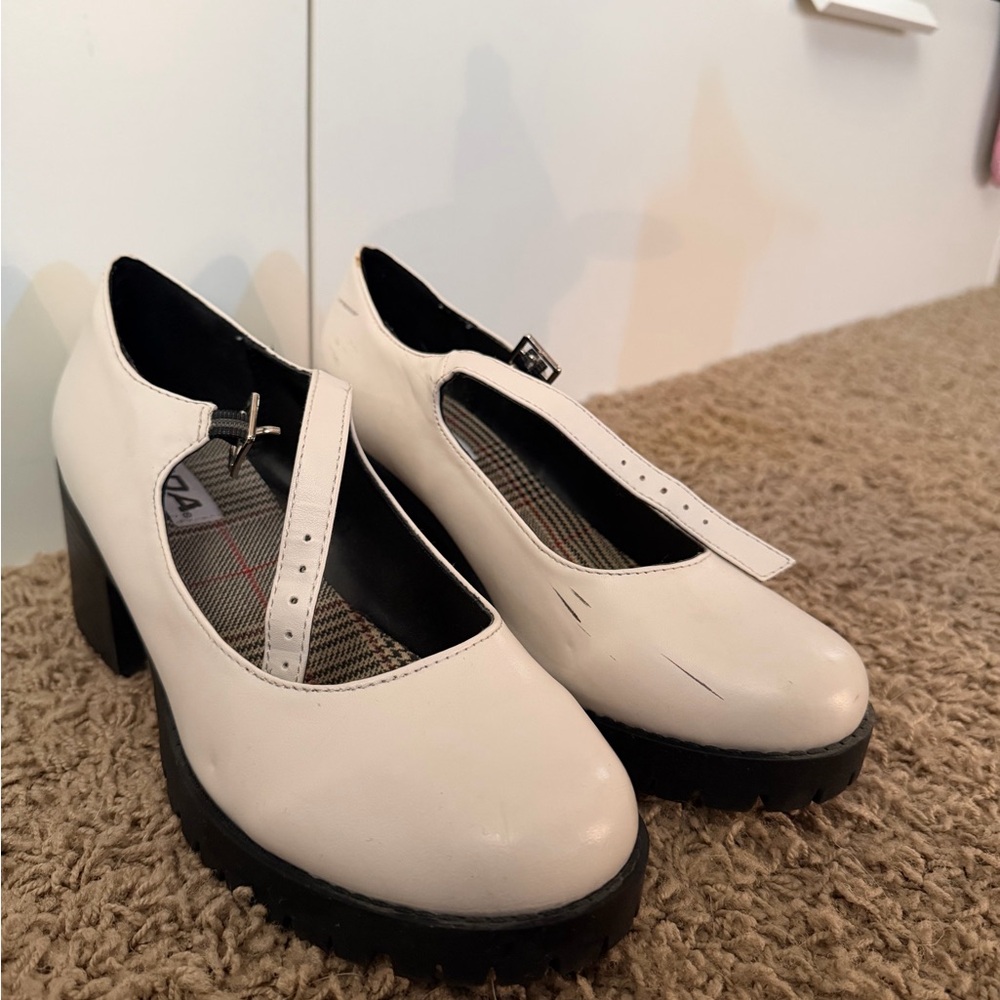 Women's White Mary Jane Shoes